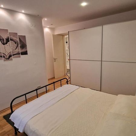 Apartman Roses Загреб Экстерьер фото