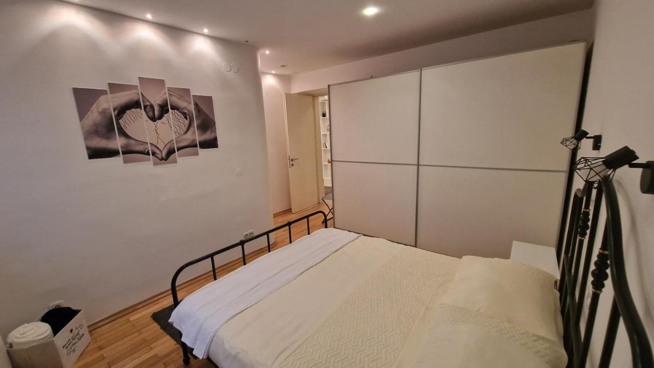 Apartman Roses Загреб Экстерьер фото