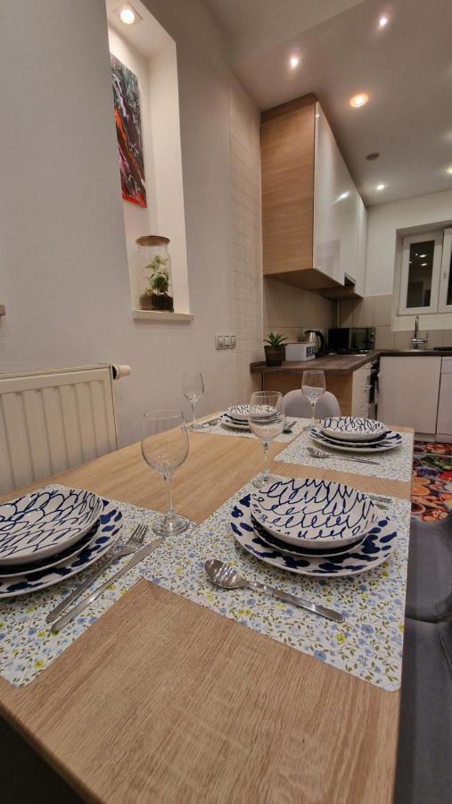 Apartman Roses Загреб Экстерьер фото
